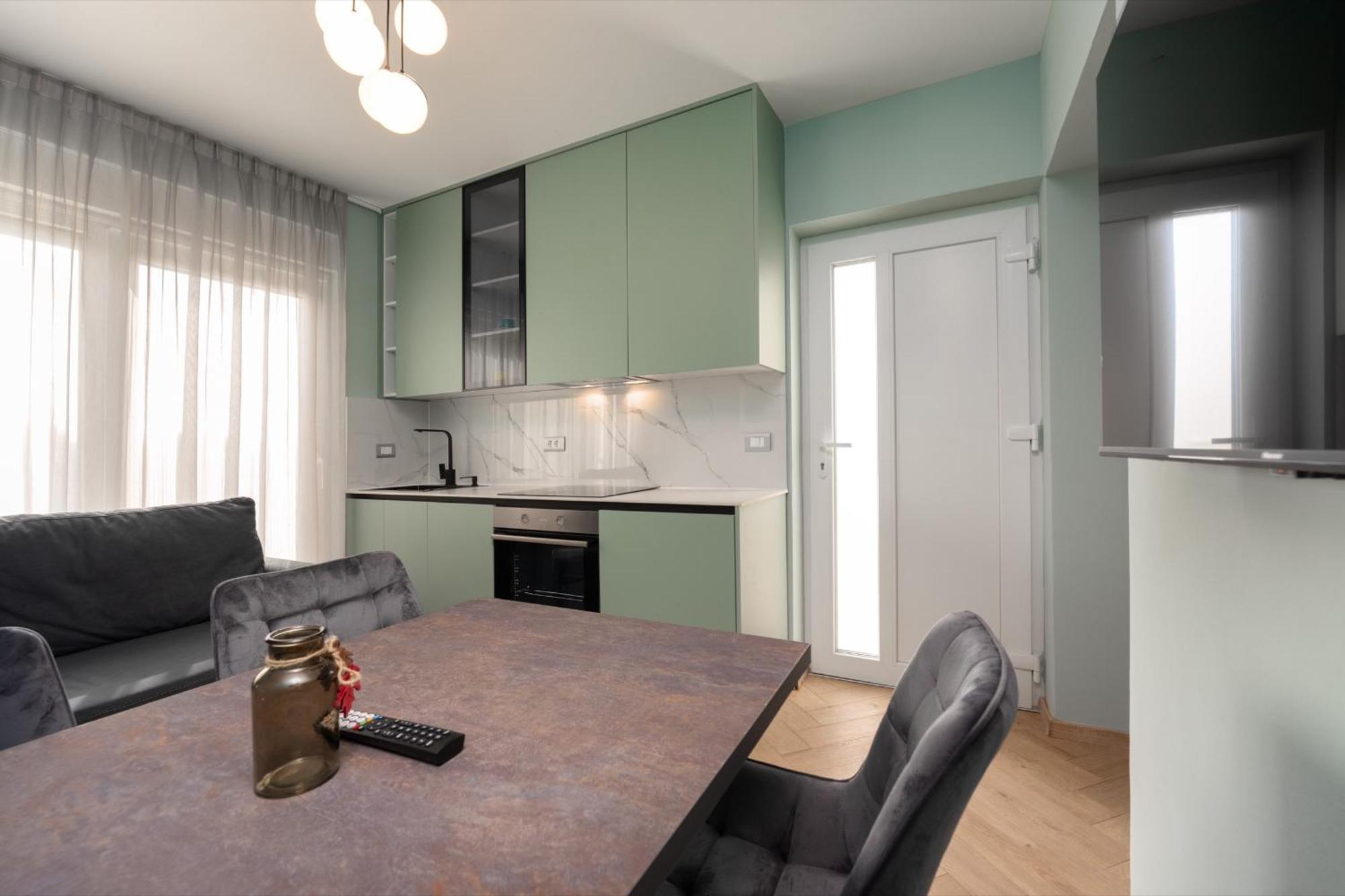 Larum Apartmens Vrsar Buitenkant foto