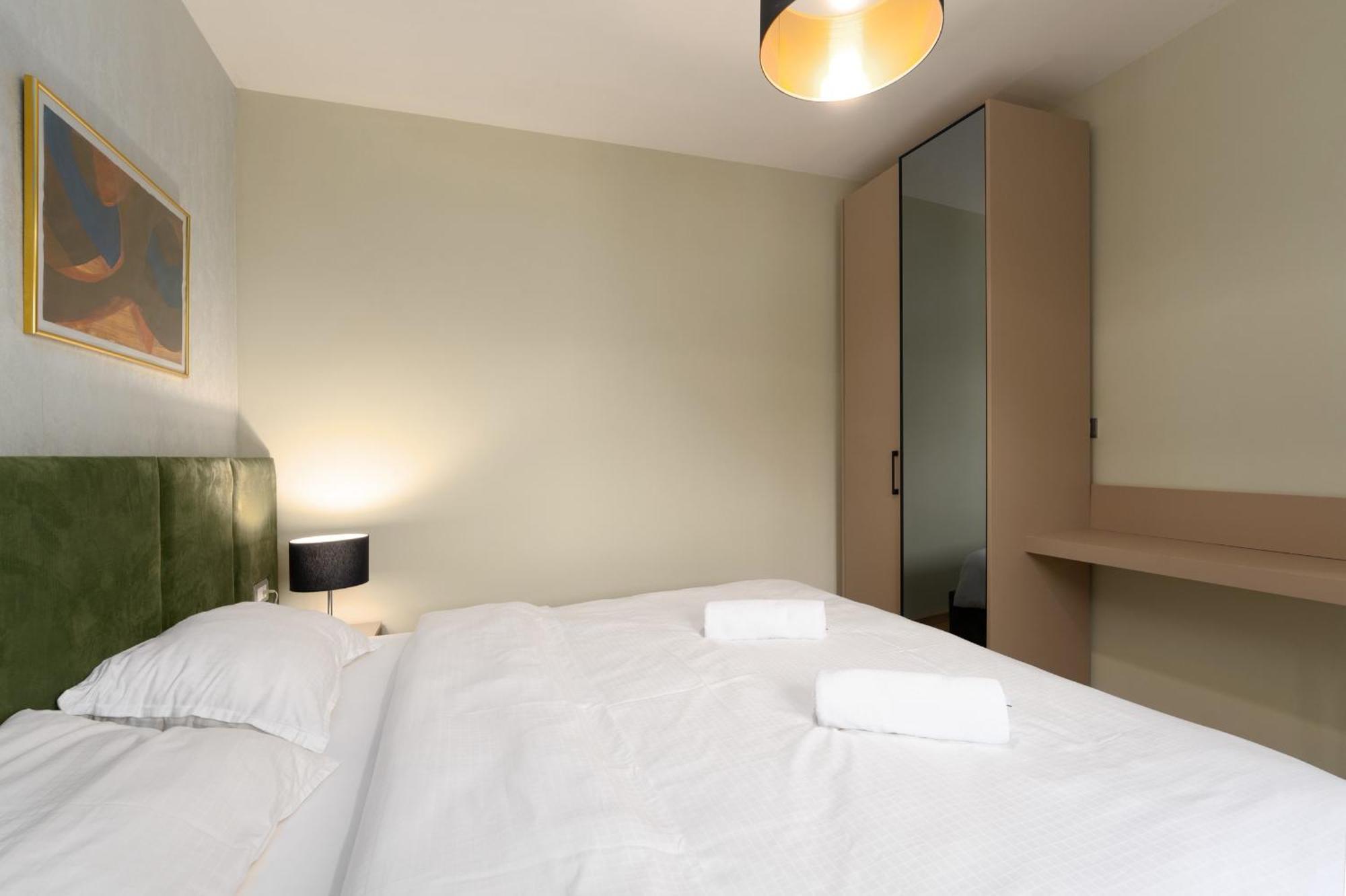 Larum Apartmens Vrsar Buitenkant foto
