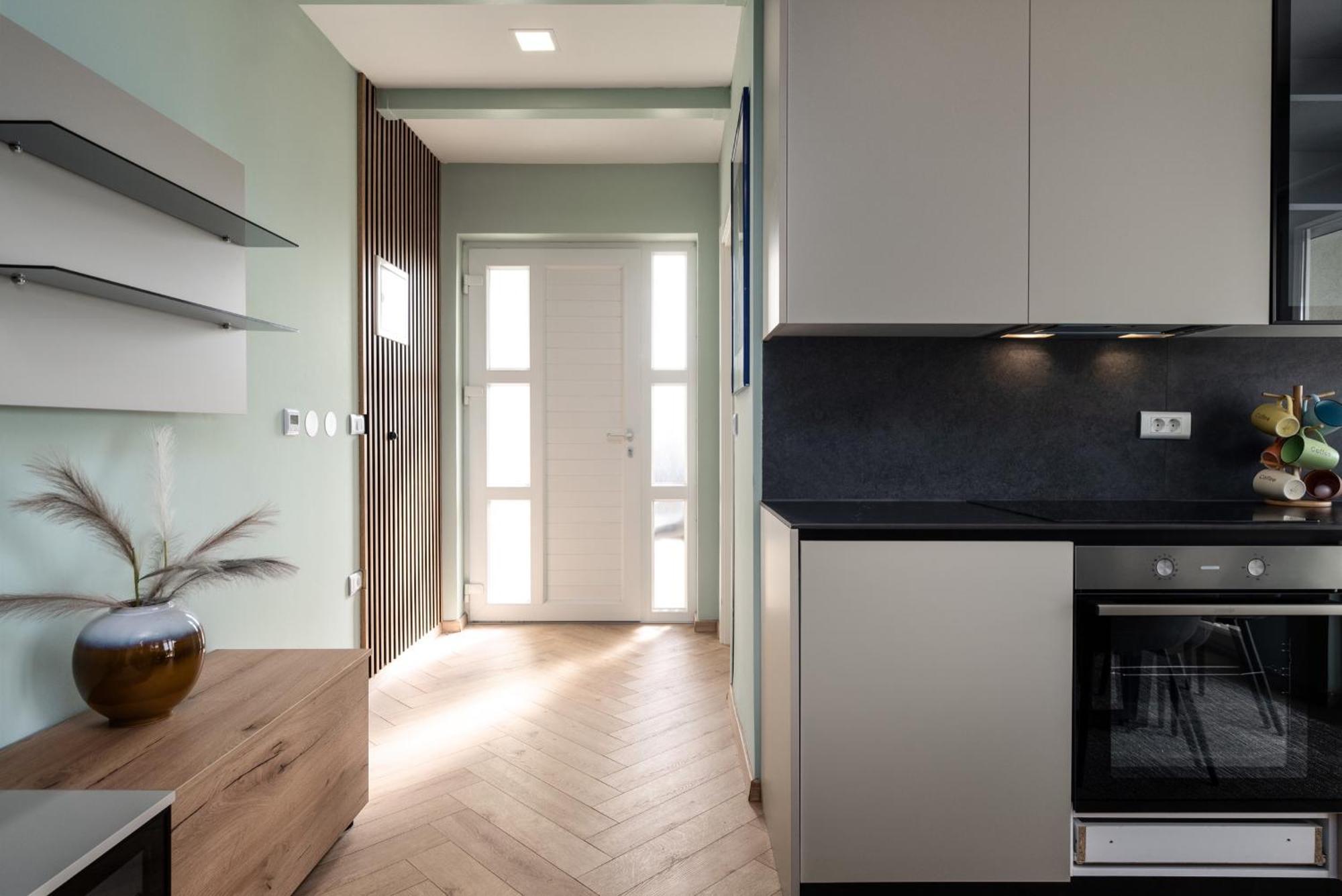 Larum Apartmens Vrsar Buitenkant foto