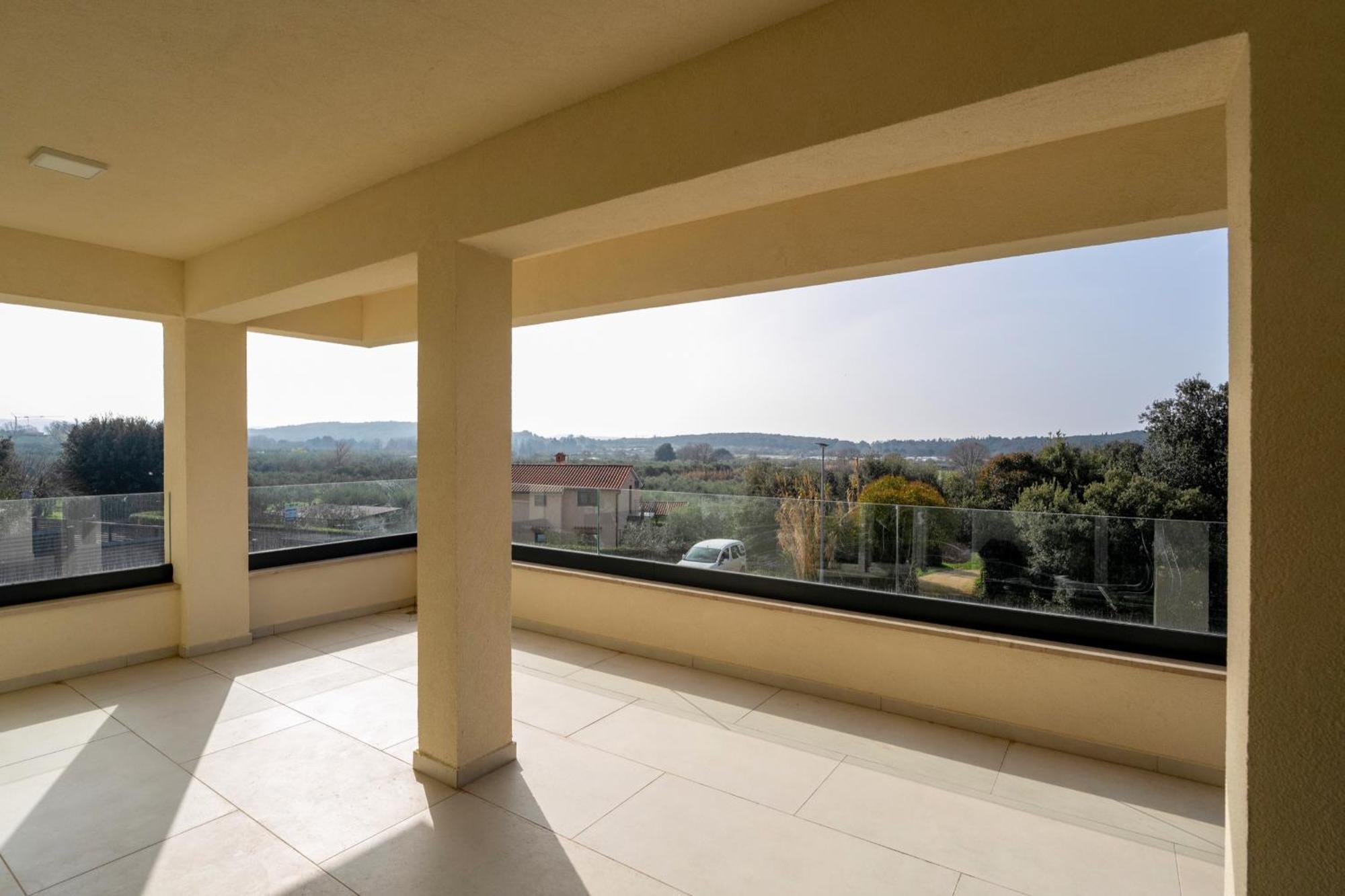 Larum Apartmens Vrsar Buitenkant foto
